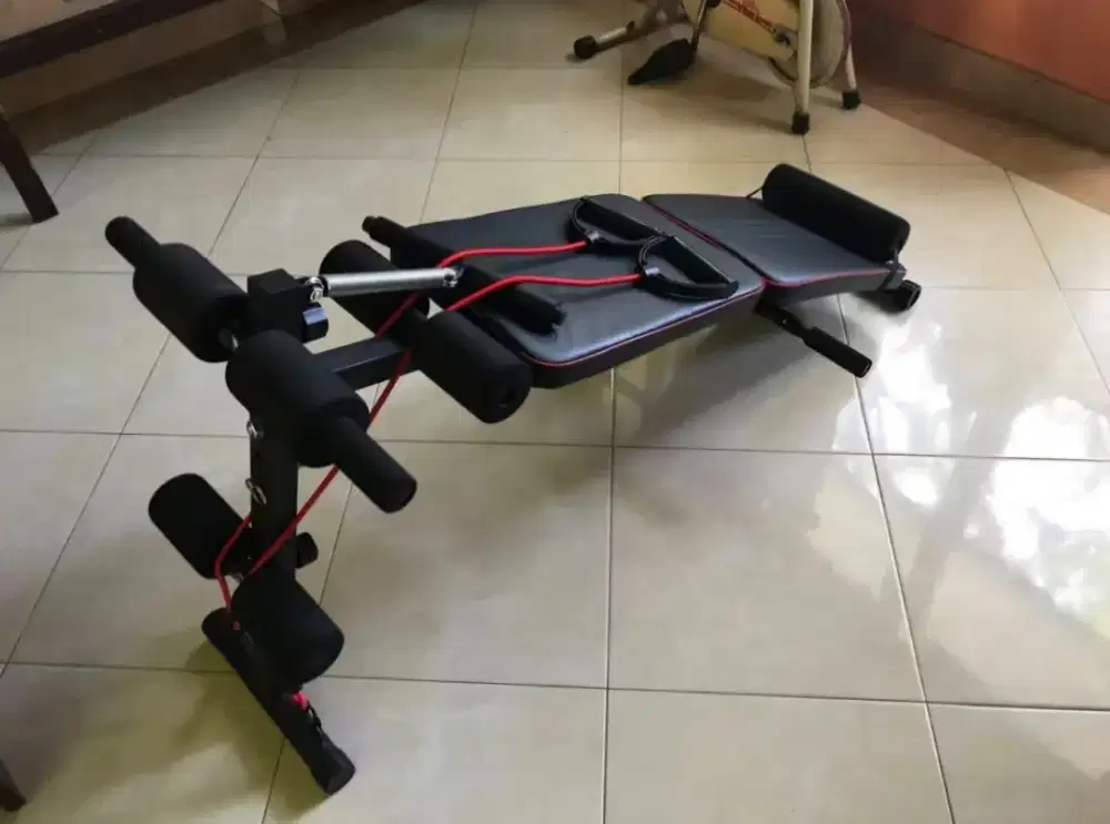 Alat fitnes dan barbel