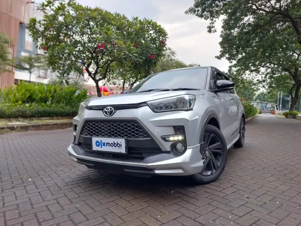 DP RENDAH Toyota Raize 1.0 GR Sport Two Tone Bensin-AT 2021 9WC