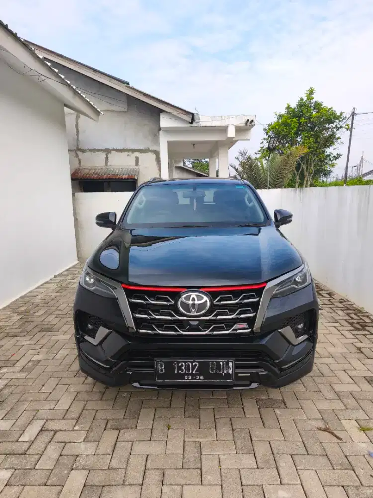 Toyota Fortuner VRZ TRD Sportivo Diesel Matic Tahun 2021