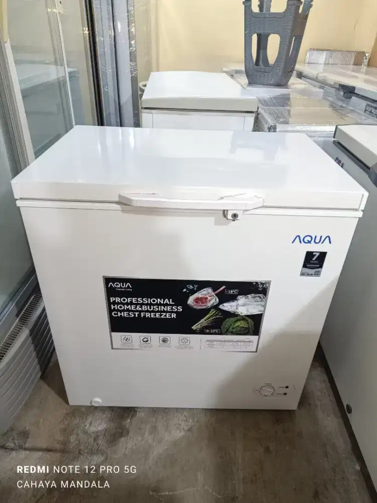 Aqua frezeer box 210 liter ori mulus 90%