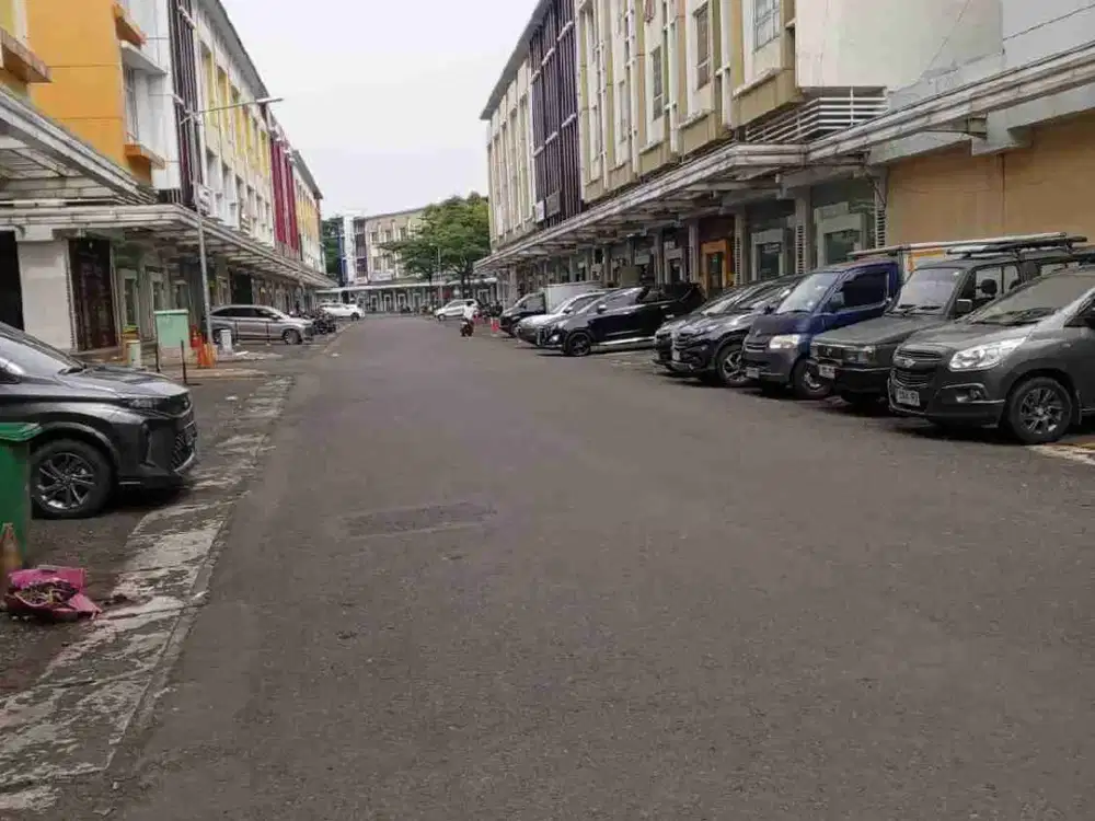 Disewakan 3½ Ruko Emerald Sumarecon Bekasi