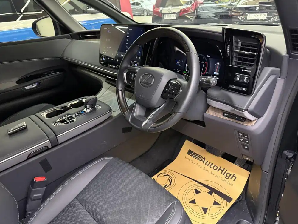 DP10% [Km1.000] LM350h Hybrid 7Seater 2024 / LM350 Reg 2025 #AUTOHIGH