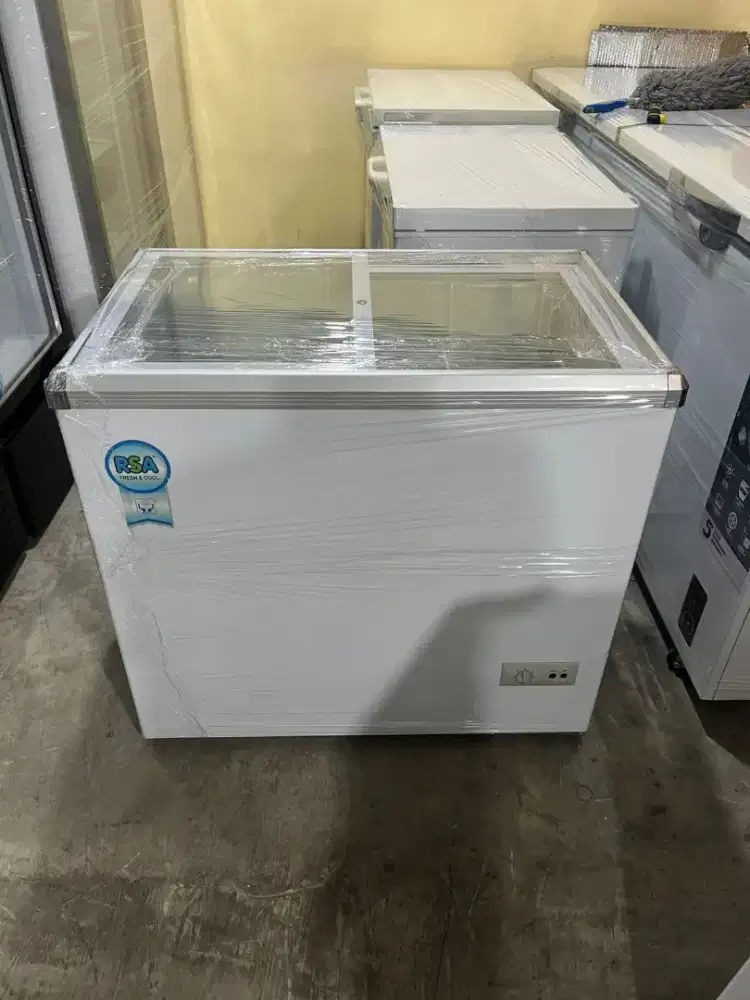 Rsa frezeer kaca 200 liter x display toko