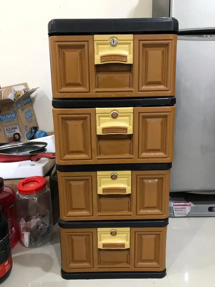 Container Lemari coklat 4 tingkat