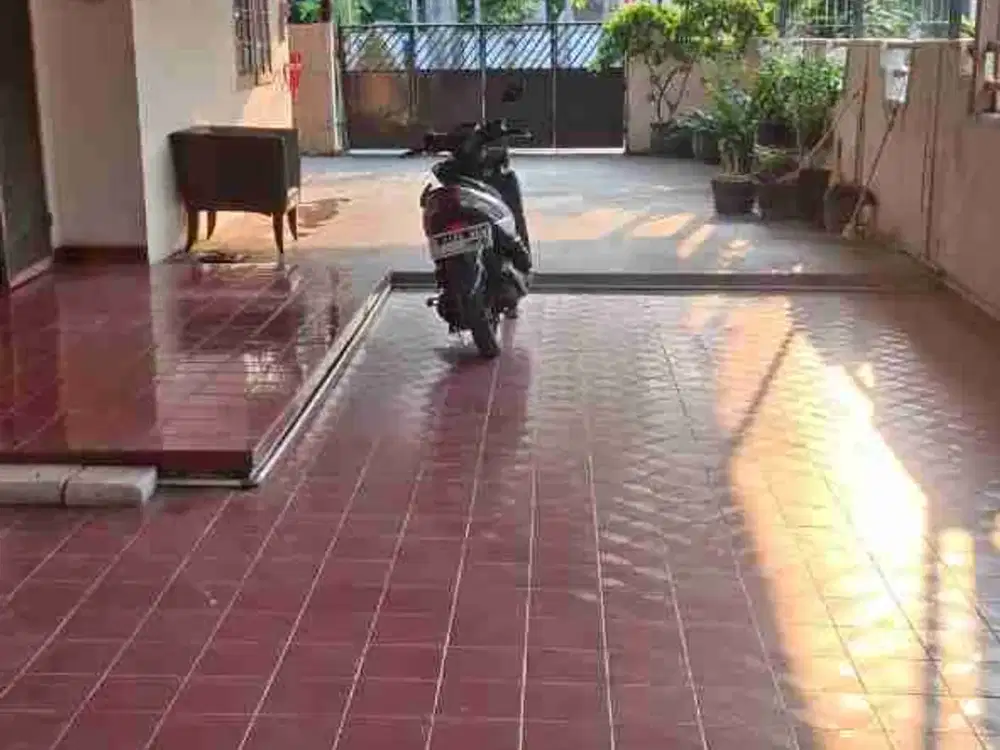 Dijual/disewa Rumah Hoek di Perumahan Kosambi, Duri Kosambi, Jakarta Barat