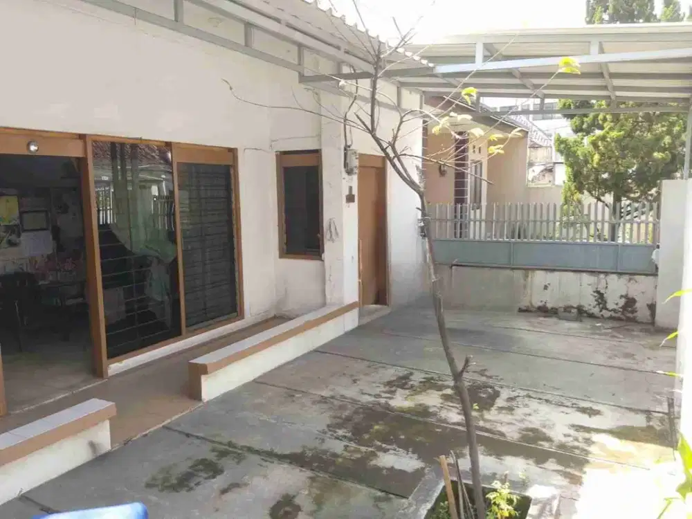 Dijual/Disewa Rumah Sayap Lengkong Besar