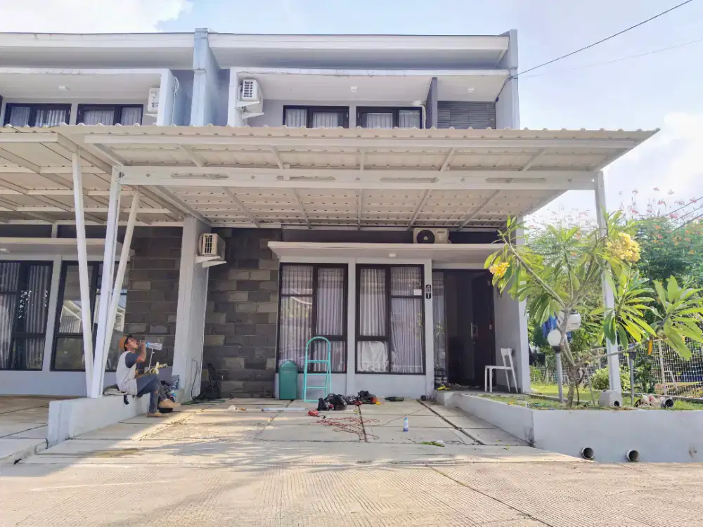 Pasang kanopi baja ringan dan hollow galvanis