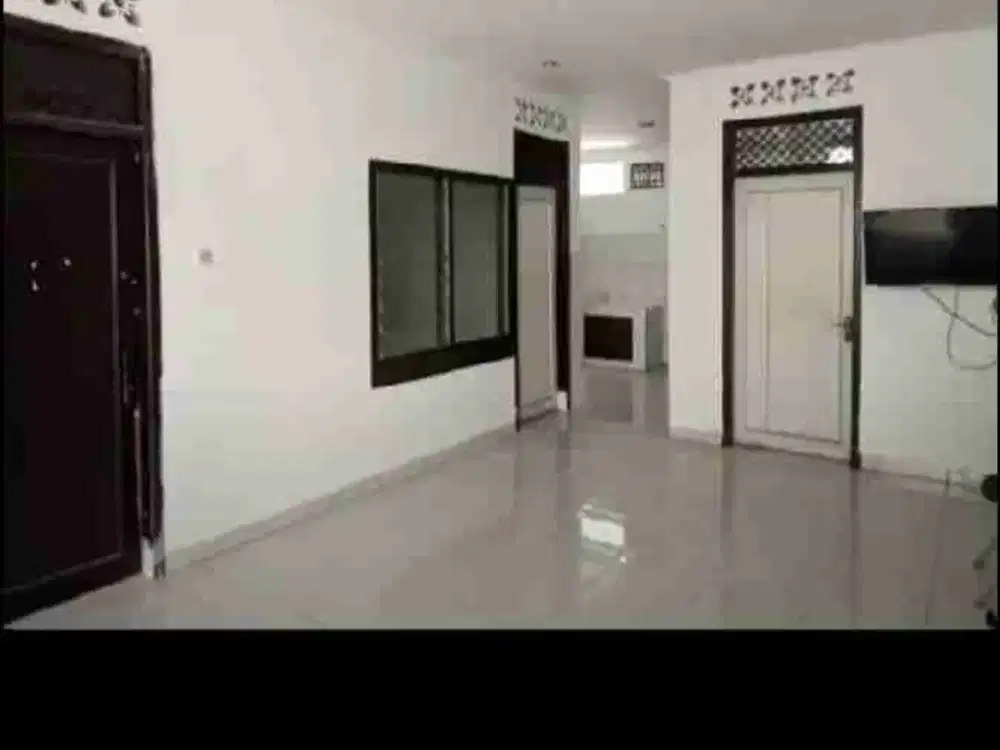 Rumah Cibadak Jual Cepat Strategis dekat Kelenteng Sentral Sekolah Bisnis Kuliner dan Sewa Per tahun