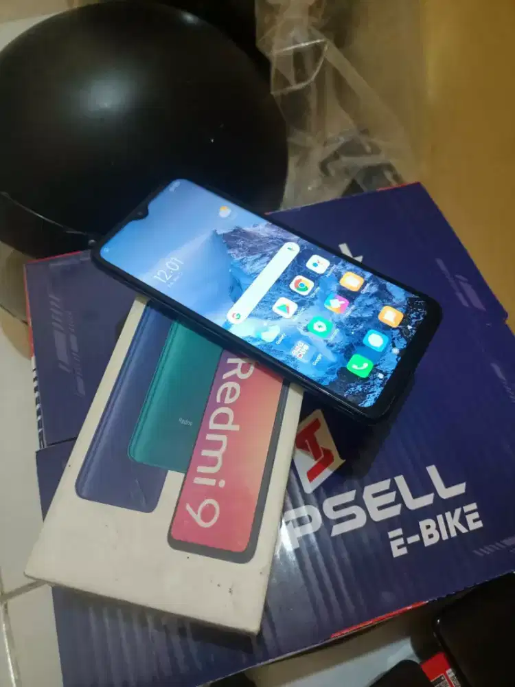 xiomi redmi 9 ram 4/64 mlus normal semua nya hp sm dus saja