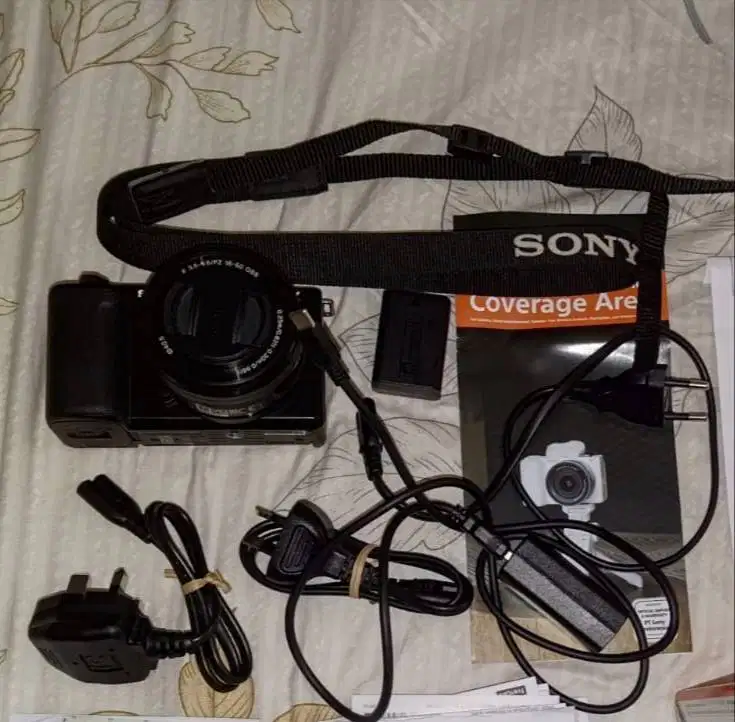 Sony ZV E10 Mark I full kit + lensa + flash godox