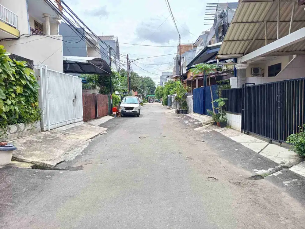Rumah 102 m2 Baru Renovasi Siap Huni 4 Kamar  Kelapa Gading