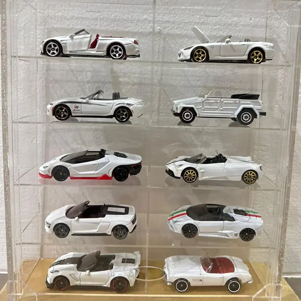 Hot Wheels X Matchbox Full Putih Open Hood Plus Akrilk Siap Pajang