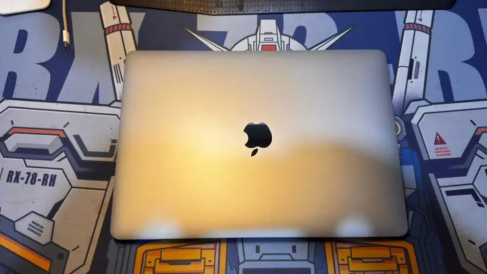 Macbook Pro 13 2020 i5 16/256gb