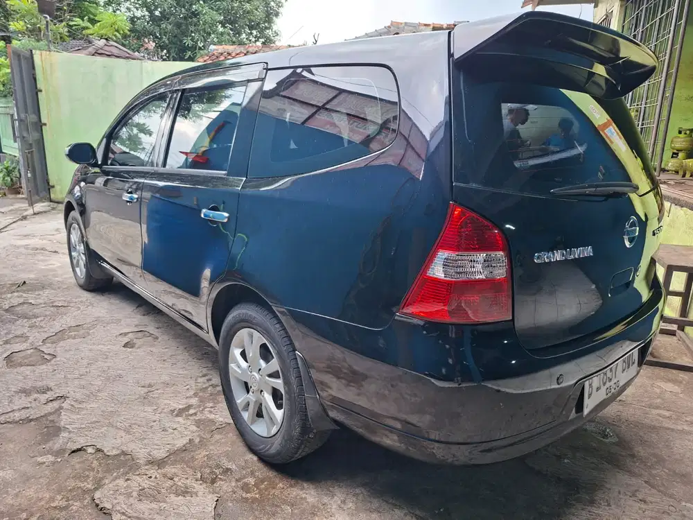 Nissan Grand livina 2011 Bensin