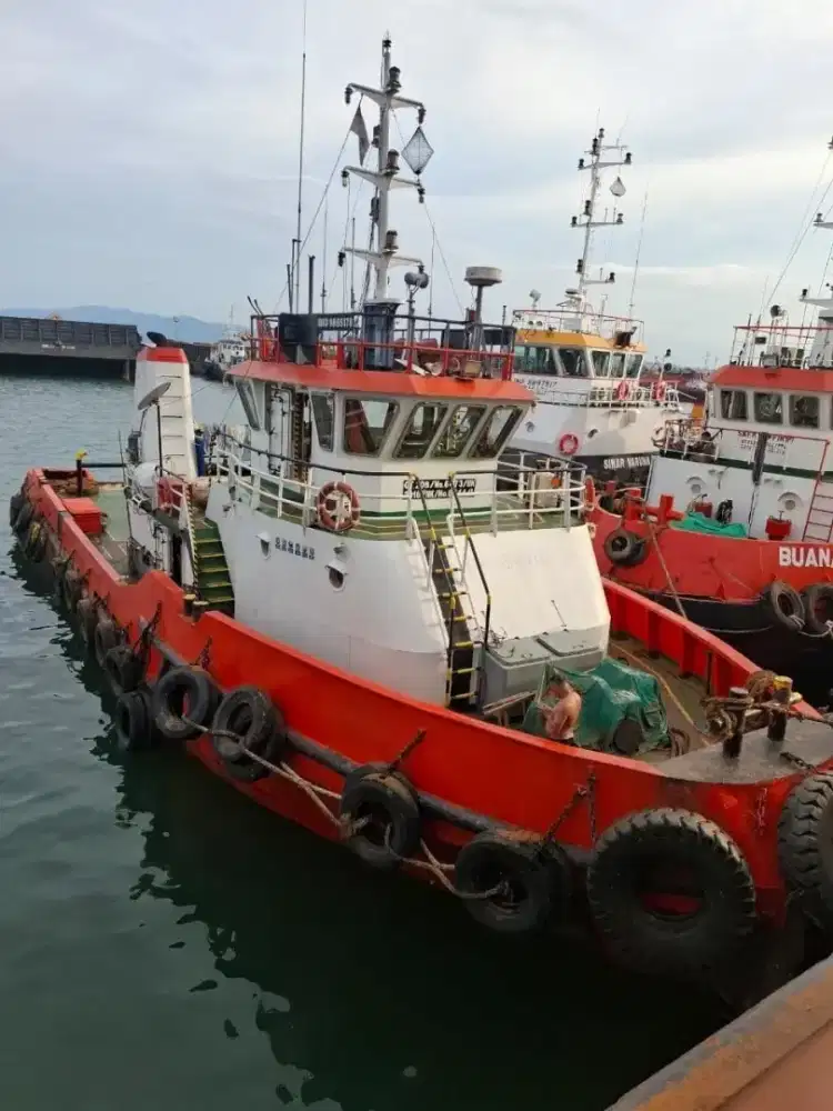 Di jual Tugboat & tongkang 300 feet tahun 2018 - 2014