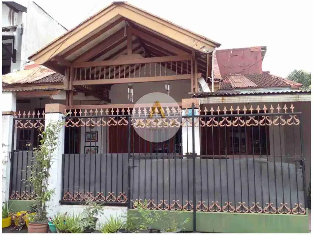 Rumah di taman Cibaduyut indah Bandung