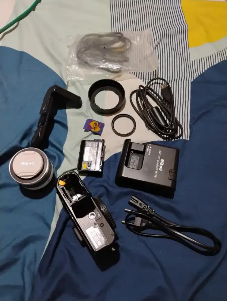 Nikon 1 V1 kamera only bonus lensa dan aksesories ori