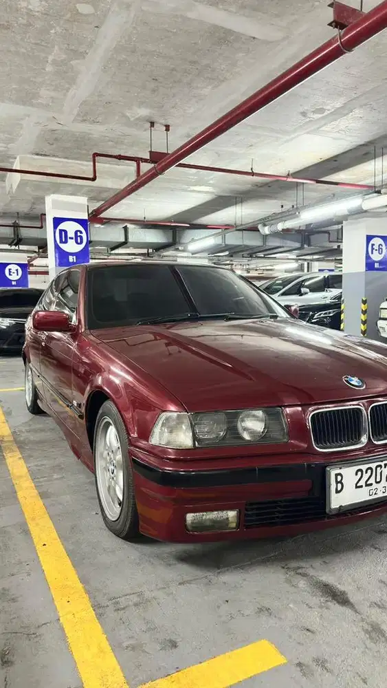 BMW E36 320i Red Calypso
