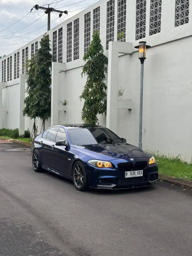 [bisa TT] BMW 535i Black on black (only 2 in indo)