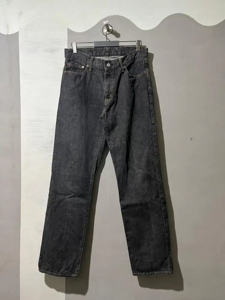 Gu Uniqlo Denim Jeans Pria Straight Fit size 32