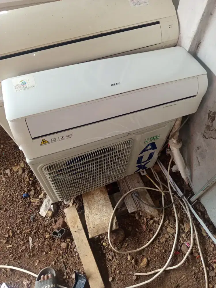 Ready ac 1,5 pk dan 2 pk baru 3 bulan pakai