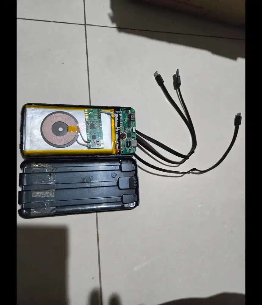 Jual sharpart saja siapa tau ada yg butuh power bank iwalk scorpion