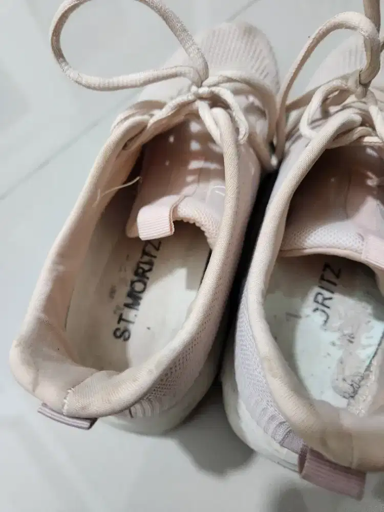 Sepatu st moritz uk41