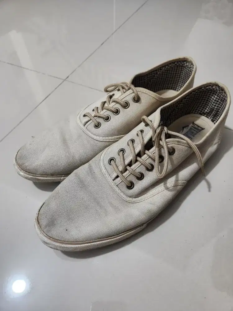 Sepatu everlast uk42