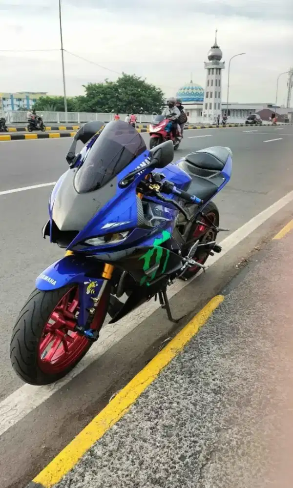Yamaha R25 v2 2019
