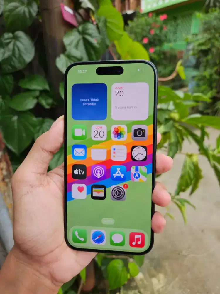 Iphone 15 pro bekas resmi ibox 128gb