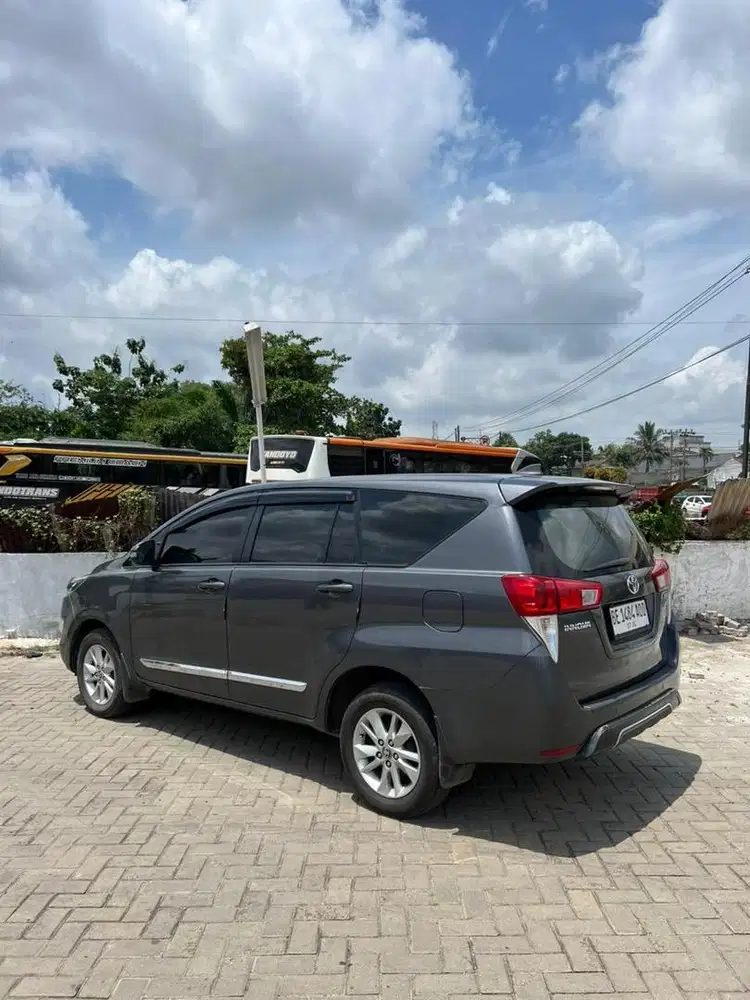 Innova reborn V A/T 2.4 Diesel