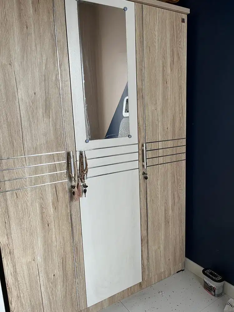 Lemari Pakaian Olympic 3 Pintu