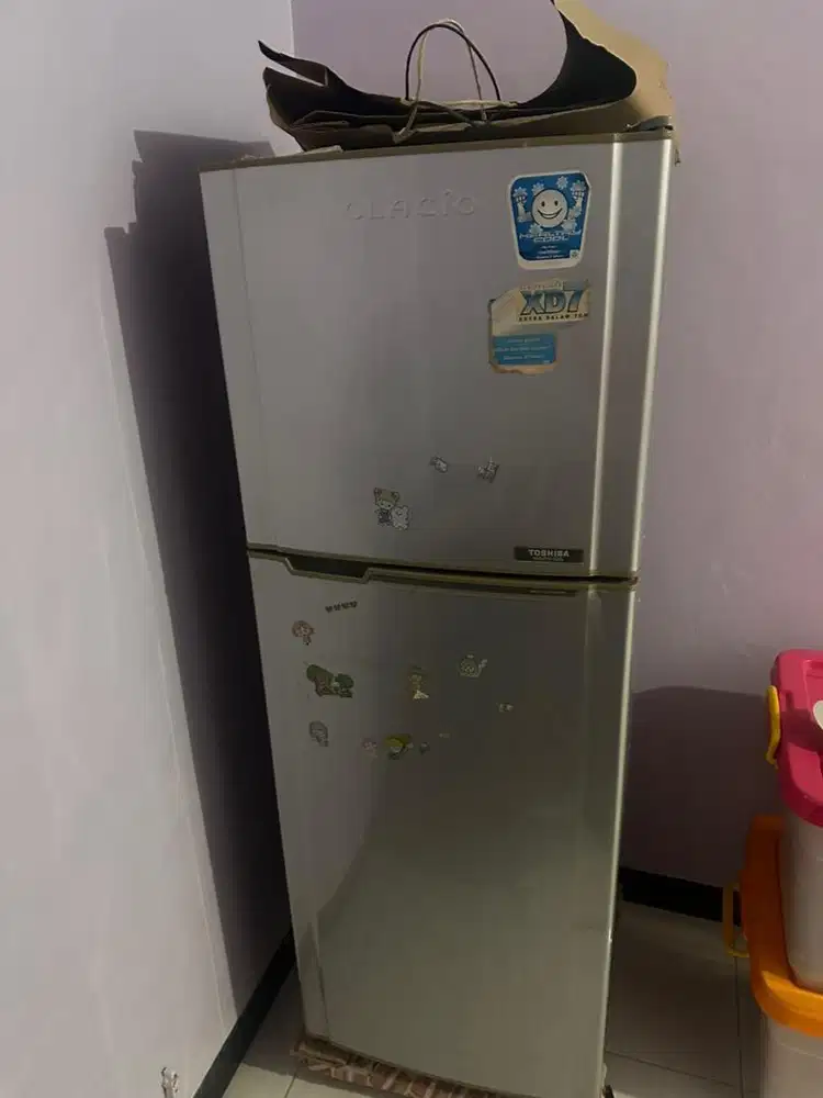 Kulkas toshiba glacio