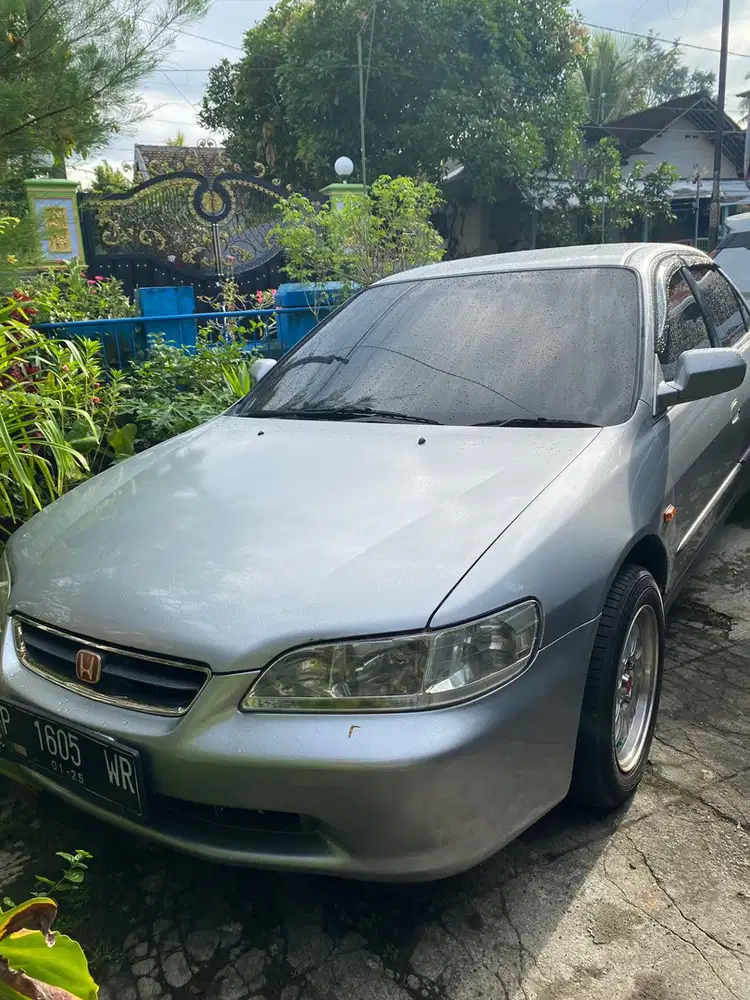 Honda Accord 2000 Bensin