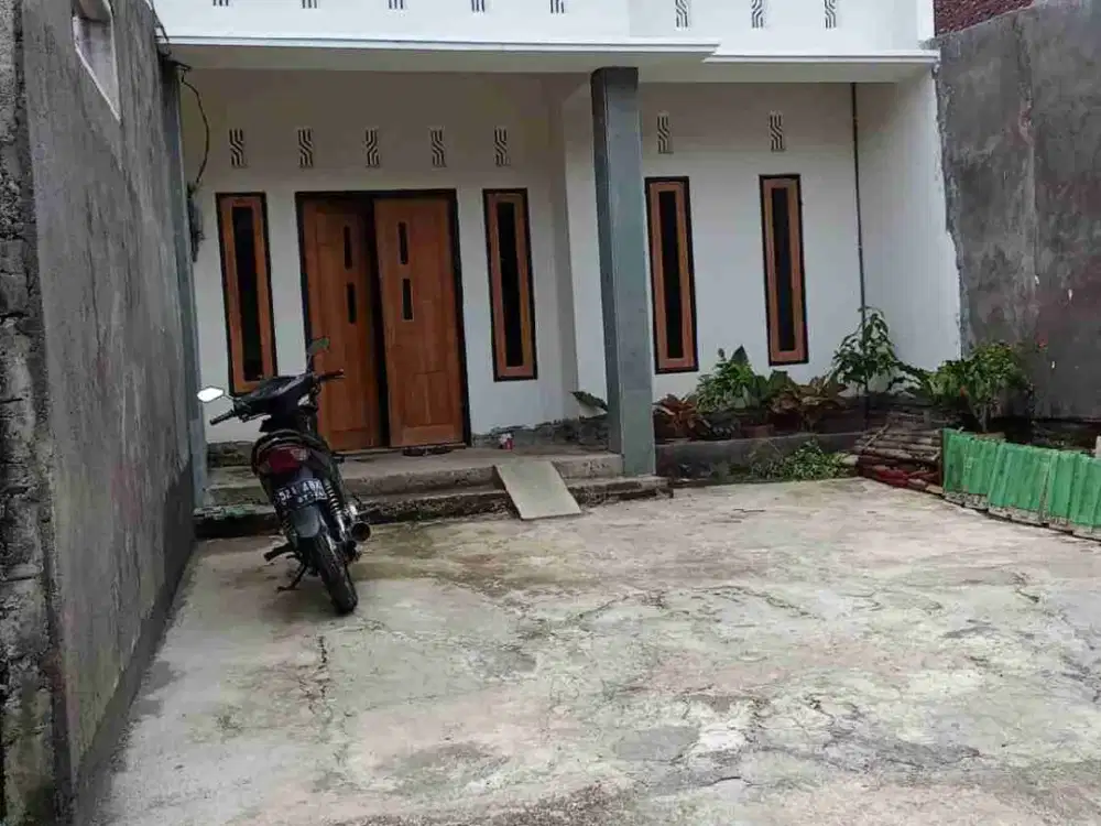 Rumah Belakang Araya Tirtomoyo Pakis Malang