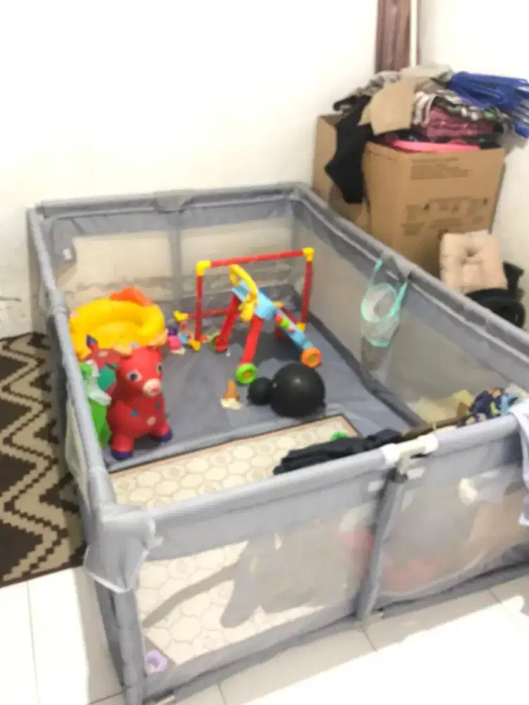 Playpan, tempat pengaman main bayi