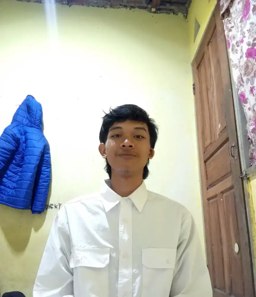 Cari kerjaan saya sangat butuh tolong jangan nipu ataupun php, ;)