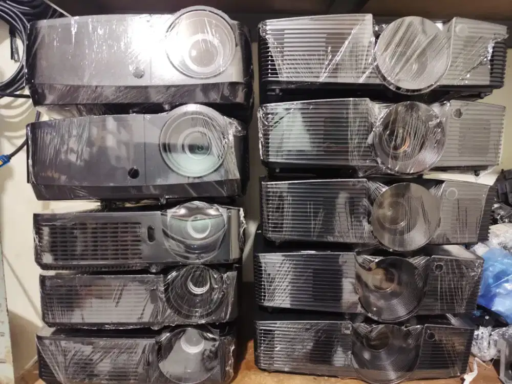 PAKET BOOM 10 PROYEKTOR HDMI & VGA – Second | Siap Pakai | Bergaransi