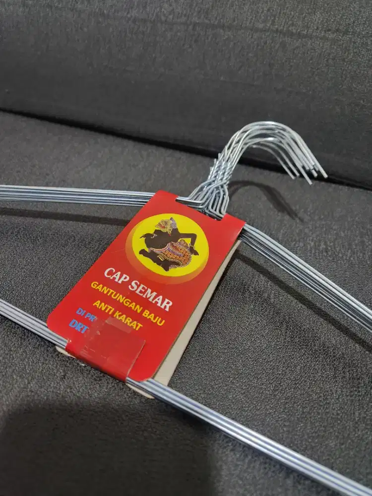 Hanger baju bahan kawat