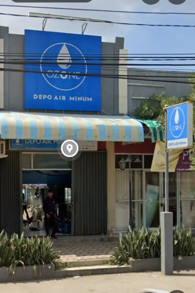 Operator Depo air minum isi ulang