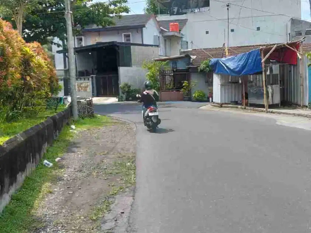 Dijual pekarangan 210m dijalan petir uns solo