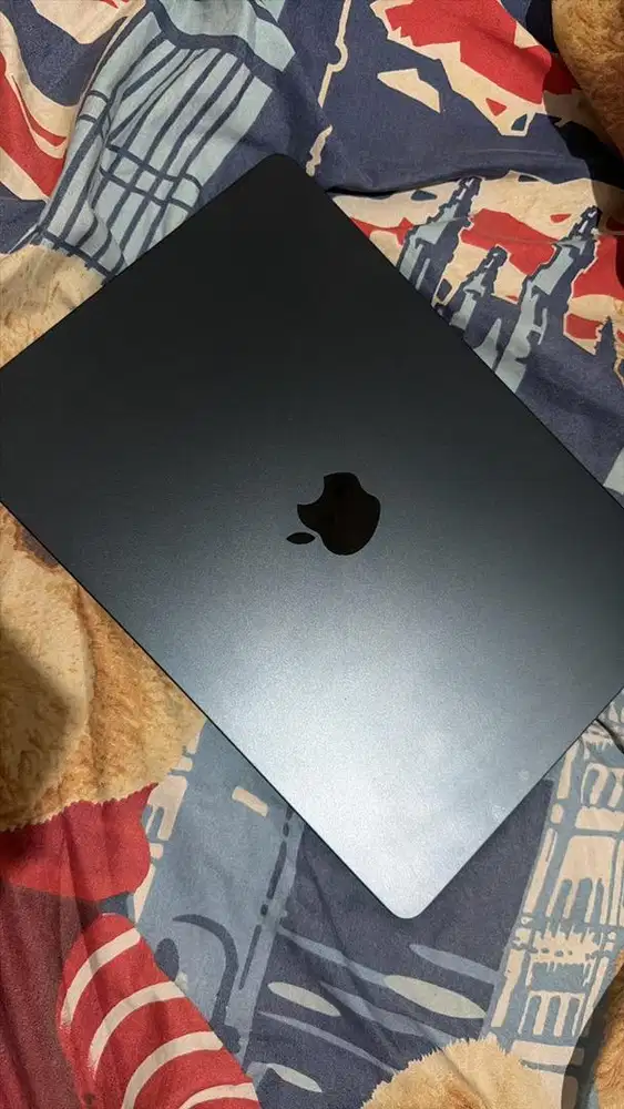 Macbook Air M3, 13 ibox 16/26gb fullset midnight