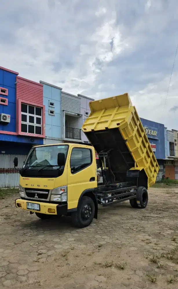 Canter FE75 SHDX Dump