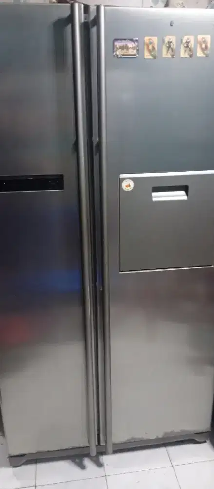 KULKAS 2 PINTU MERK SAMSUNG