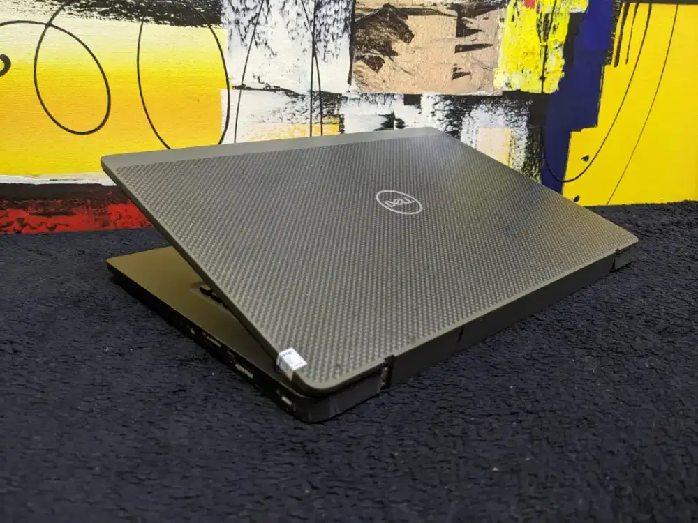 Laptop Dell 7300