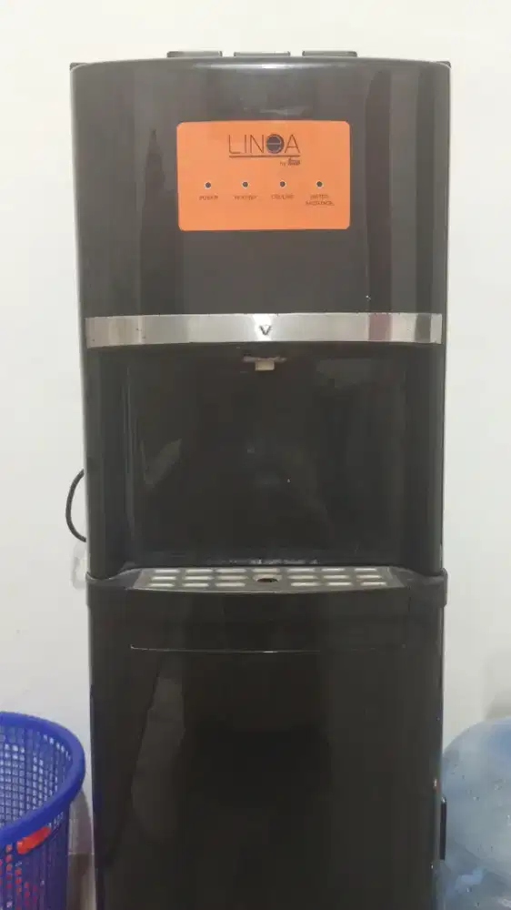 Dispenser galon bawah