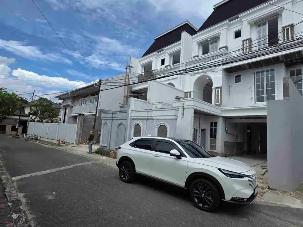 jual rumah tahap bangun di Tebet Timur dekat patra Kuningan Jakarta Selatan