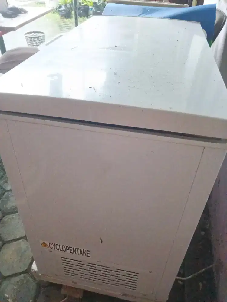 Freezer Box Sharp FRV-210X