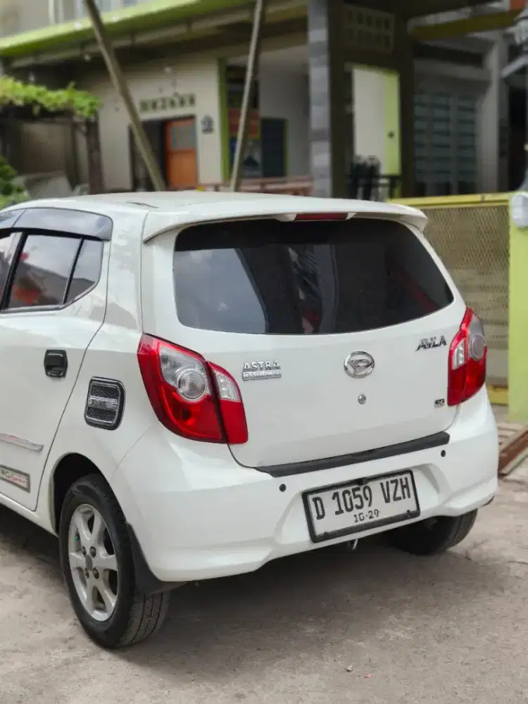 Daihatsu ayla type x 2014 putih