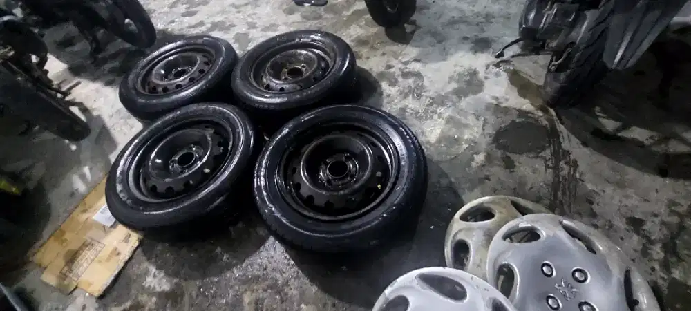 Velg r14 ban set wildop hole 4 pcd 108/110 peugeot zebra